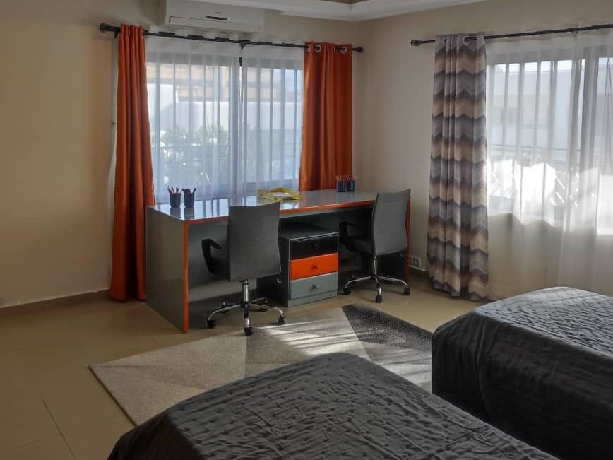 V8ILLA DUPLEX 12