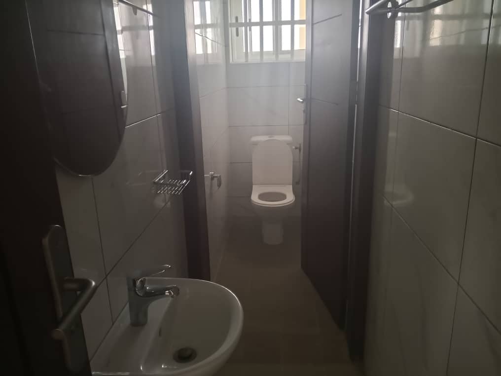 appartement au 01 er etage 08