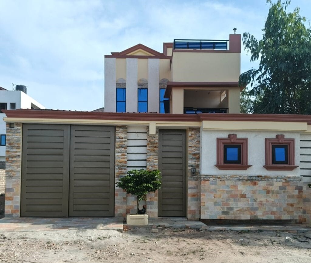 Une villa duplex R+2 nouvelle construction de 7chambres et 2 salons à cotonou togbin
