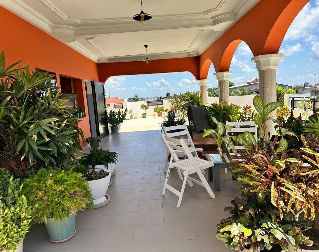 APPARTEMENT MEUBLÉ AVEC VUE SUR MER A COTONOU FIDJROSSE